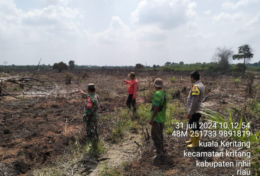 Babinsa Koramil 09/Kemuning Ajak Masyarakat Untuk Mencegah Karhutla di Binaan