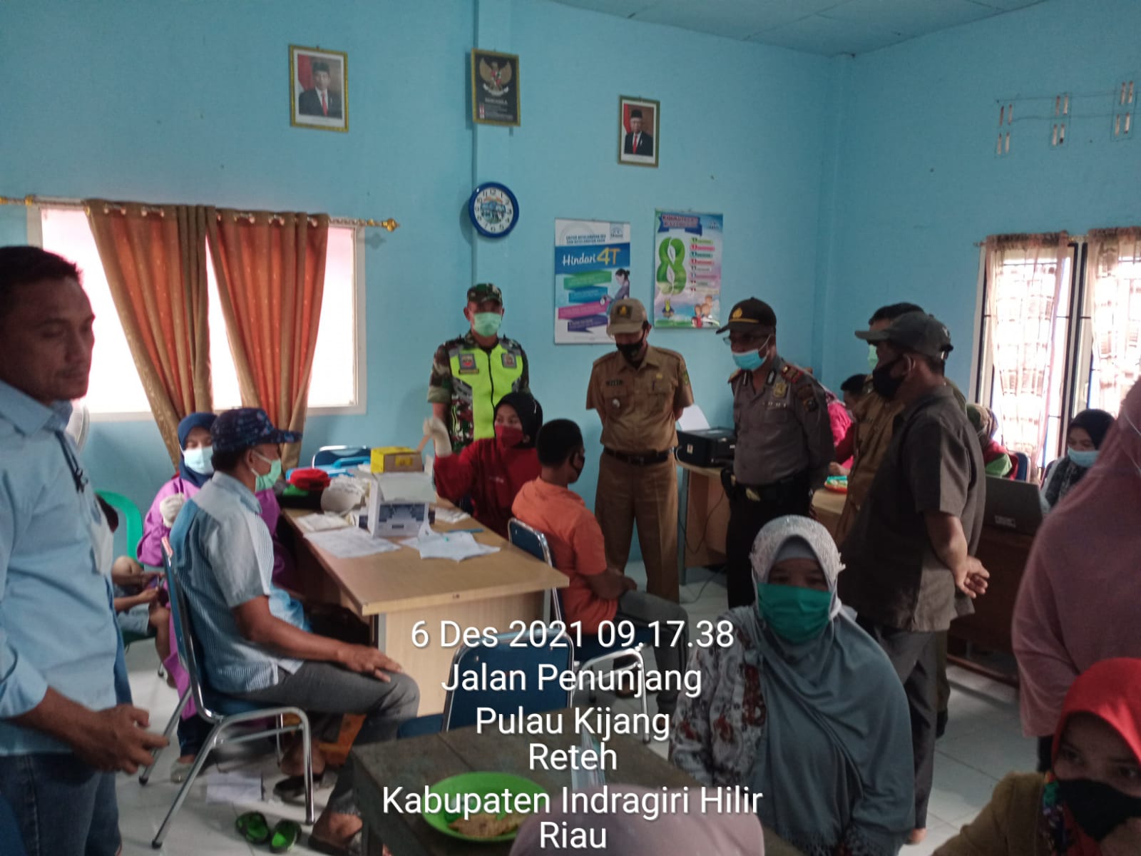 Koramil 07/Reteh Dampingi Vaksinasi di Kelurahan Madani