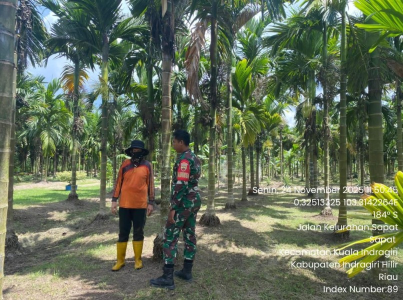 Babinsa Sertu Surachman Terus Berinteraksi Dengan Warga Guna Jalin Silaturahmi