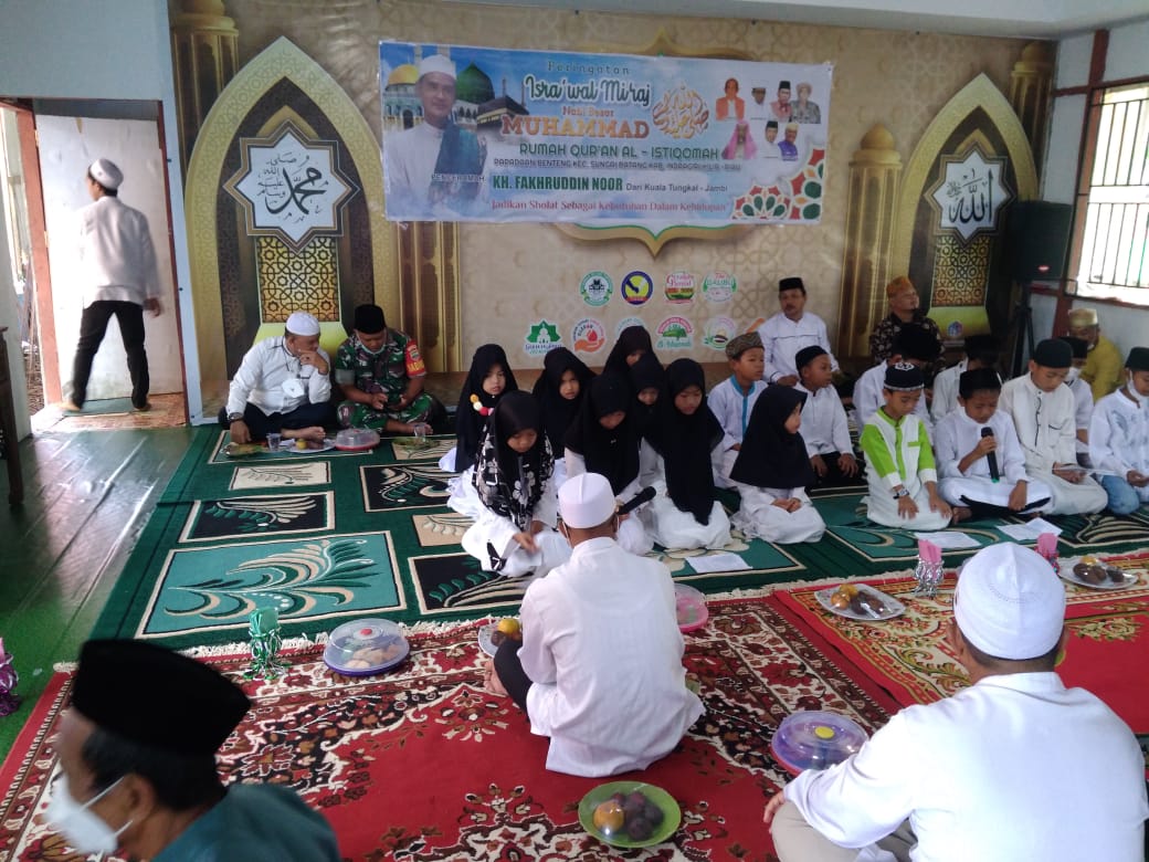 Danramil 07/Reteh Serda Wahyudin Hadiri Peringatan Isra' Mi'raj