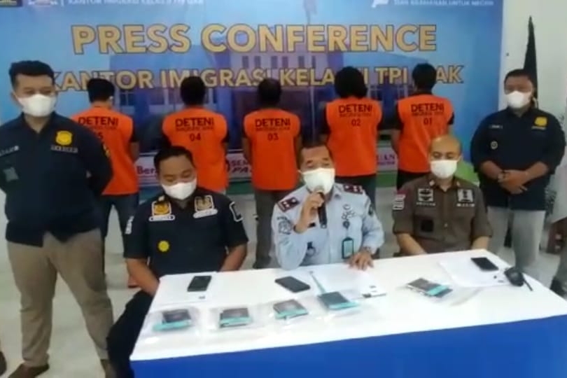Masuk Ilegal, Imigrasi Siak Tahan 5 WNA Filipina