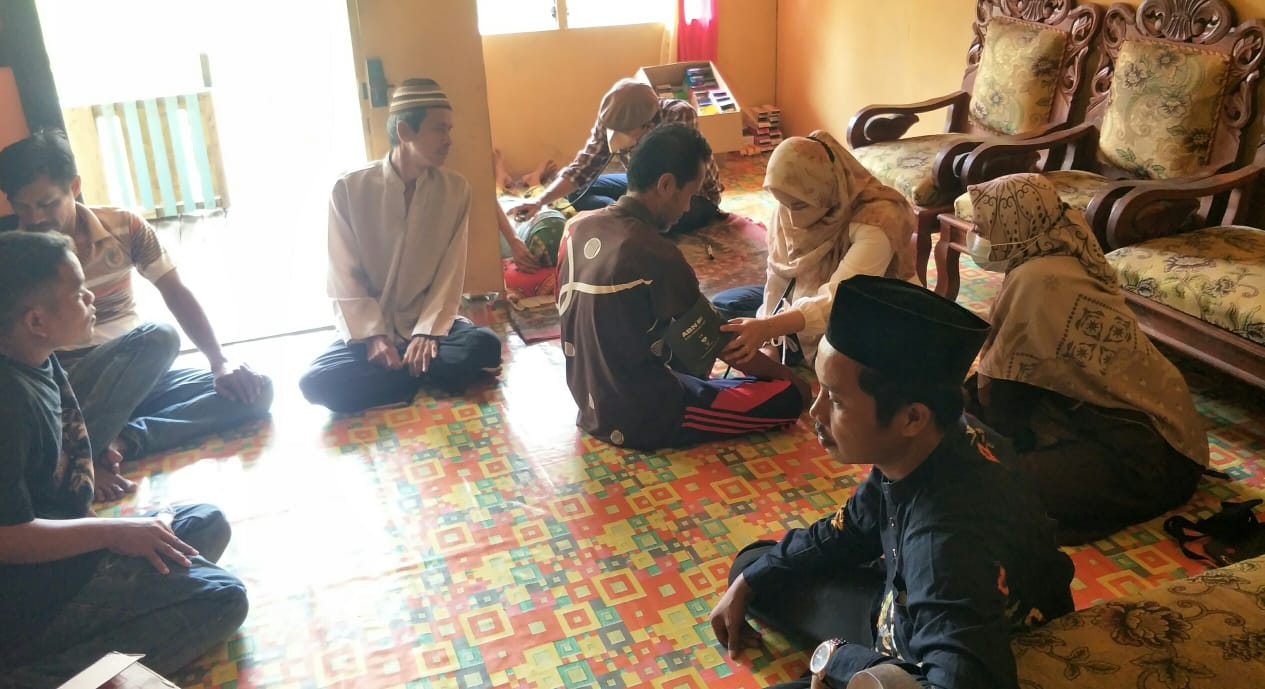 Bambang Syahri Adakan Pengobatan Gratis di Dusun Kantang Desa Kuala Gaung
