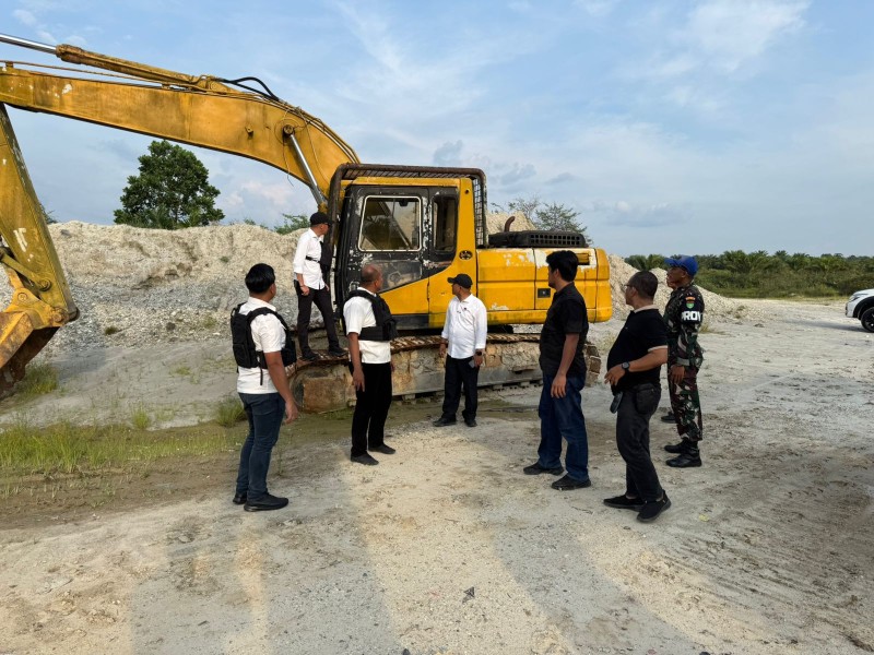 Komitmen Jaga Kamtibmas, Sat Reskrim Polres Kampar Bersama Intel Kodim 0313 KPR Sikat Galian C Ilegal Komitmen Jaga Kamtibmas, Sat Reskrim Polres Kampar Bersama Intel Kodim 0313 KPR Sikat Galian C Ilegal