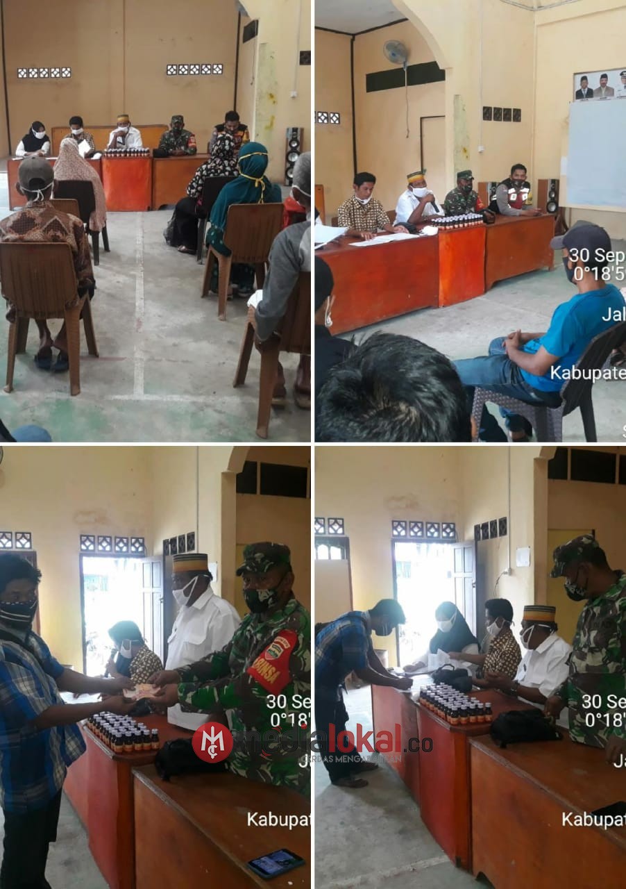 Babinsa Koramil 06/Kateman Dampingi Penyaluran BST di Desa Air Tawar