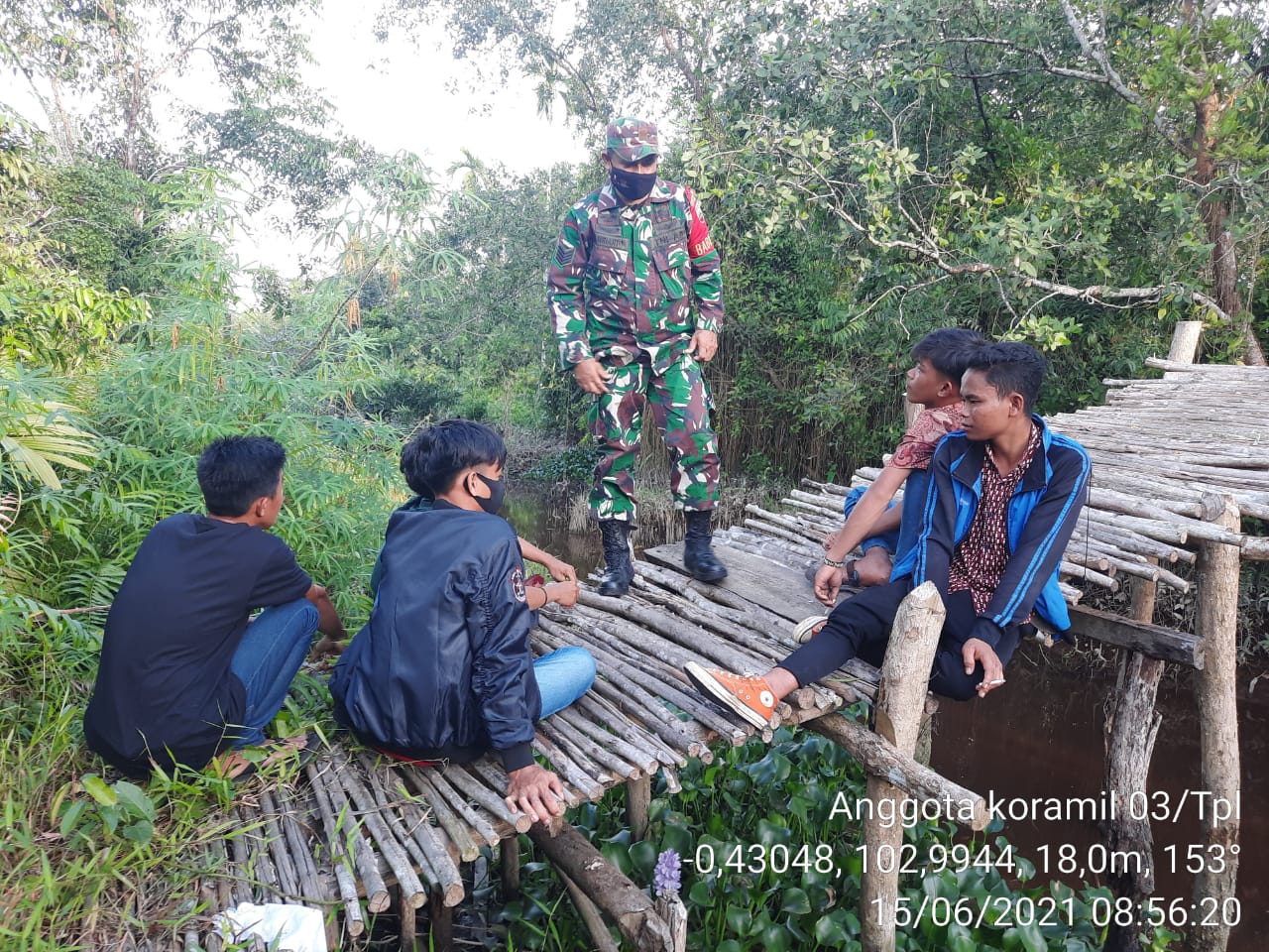 Komsos Babinsa 03/Tempuling Dengan Para Pemuda di Wilayah, Ini Pesan Babinsa