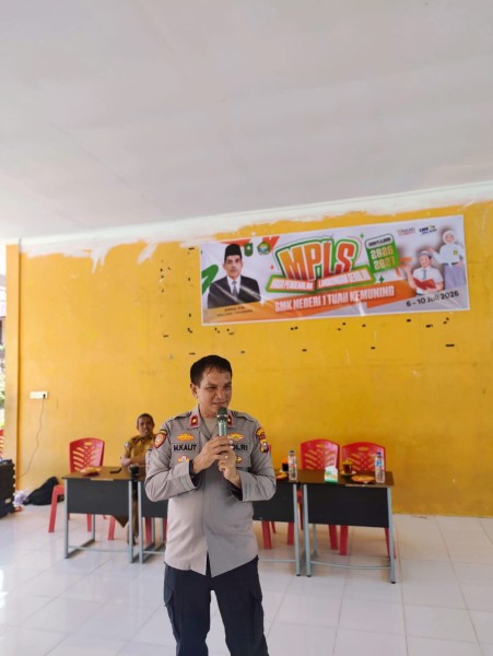 Kapolsek Kemuning Jadi Narasumber MPLS, Bekali Siswa Baru dengan Edukasi Anti-Bullying, Bahaya Narkoba, dan Disiplin