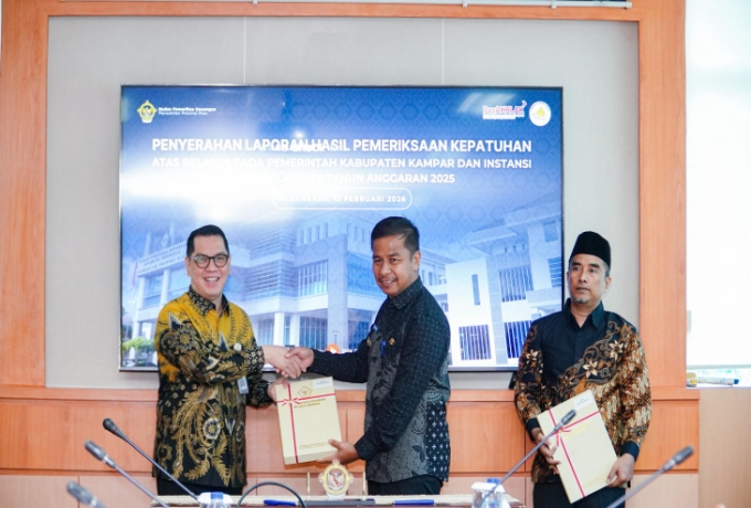 Dampingi Bupati Serahkan LHP Kepatuhan ke BPK Riau, Ketua DPRD Kampar Ahmad Taridi Tegaskan Komitmen Pengawasan
