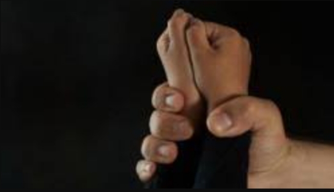 Gegara Kesepian, Ibunda Tega Cabuli Anak Kandung Sendiri saat di Rumah Sepi Tak Ada Suami