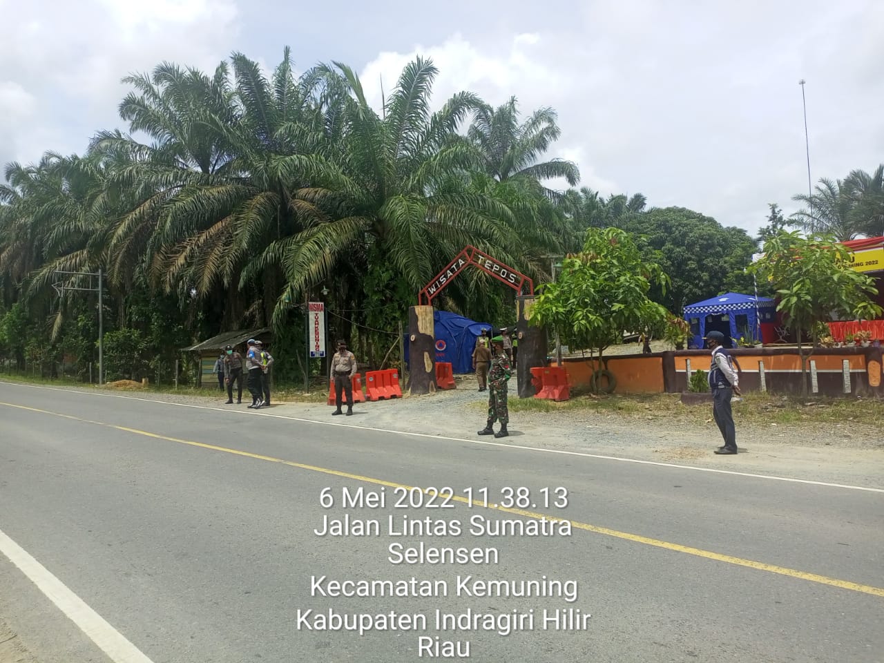 Pelaksanaan Sosialisasi Agar Tetap Mengikuti Prokes Oleh Koramil 09/Kemuning