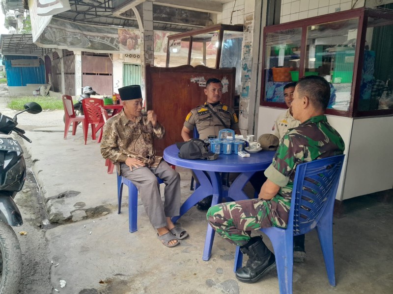 Babinsa Pelda Nofiandi: Jaga Kebersihan Lingkungan untuk Cegah Banjir