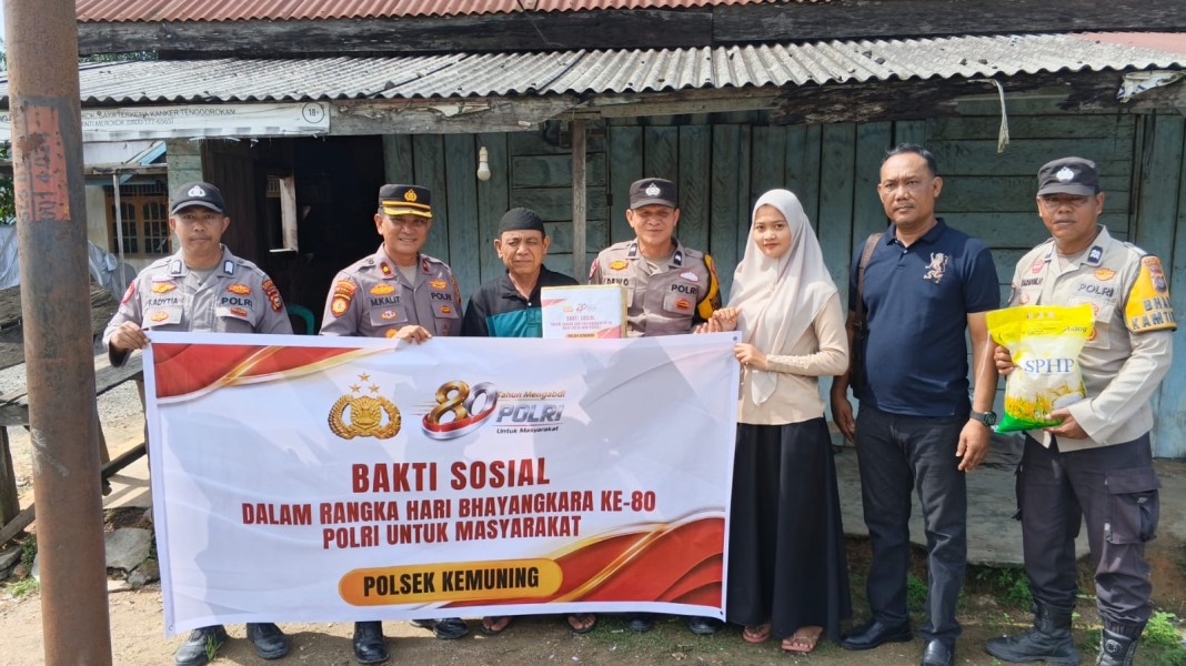 Polsek Kemuning Gelar Bakti Sosial Dalam Rangka Hari Bhayangkara Ke-80 Tahun 2026