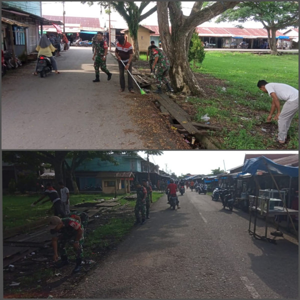 Jumat Bersih, Babinsa Koramil 03/Tpl Gotong Royong Pembersihan Lingkungan Pasar Sungai Salak