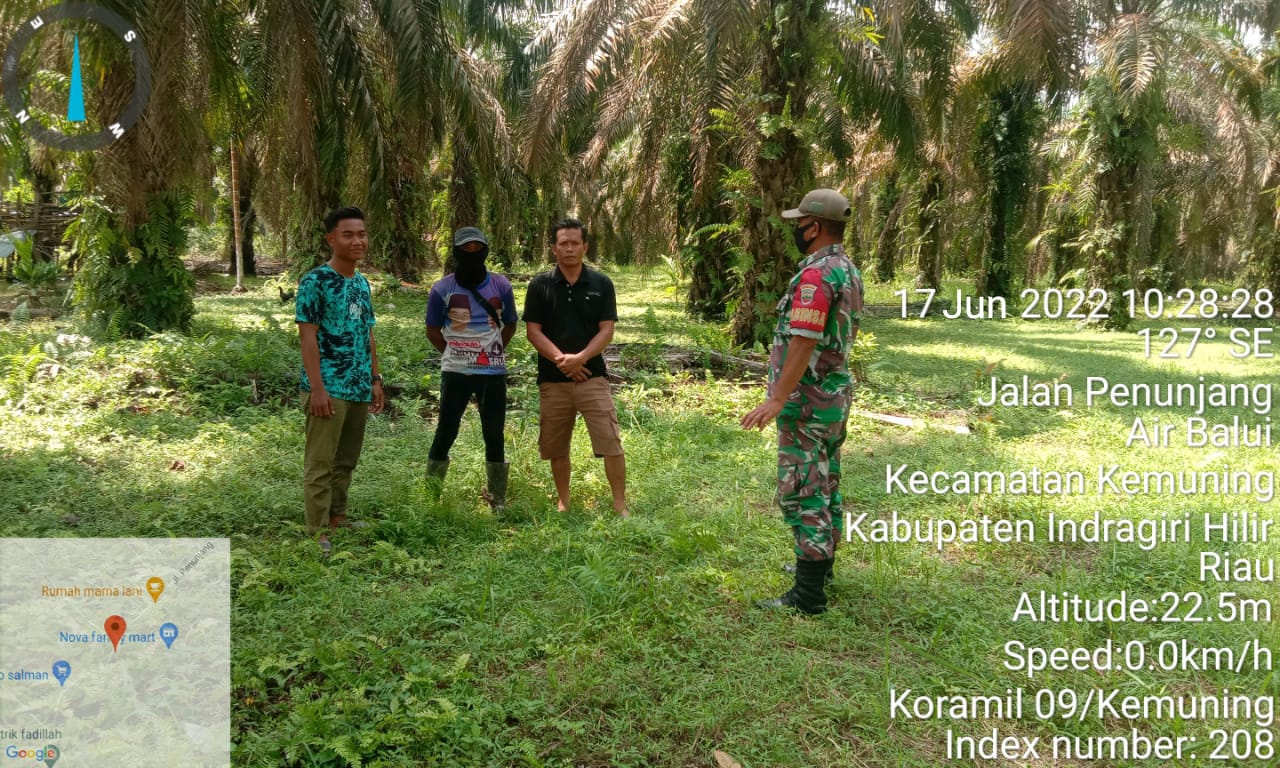 Tetap Jaga Karhutla, Babinsa Koramil 09/Kemuning Himbau Terus Warga Untuk Cegah Kebakaran