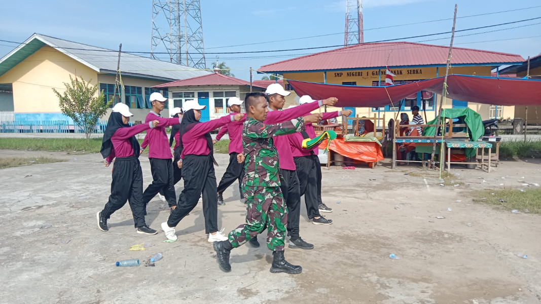 Babinsa 05/Gas Melaksanakan Kegiatan Latihan PASKIBRAKA Dalam Rangka Menyambut HUT - RI KE-78