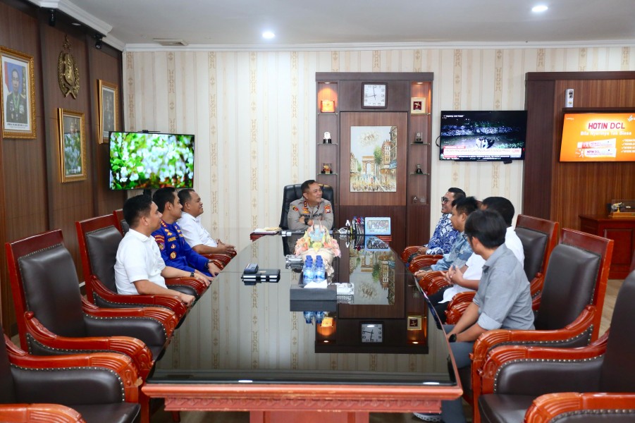 Irjen ,Pol.Asep Safrudin Kapolda Kepri Terima Silaturahmi Kepada Bea Cukai Batam, Sinergi Jaga Stabilitas Harga Dan Distribusi Bahan Pokok Jelang Idul Fitri .