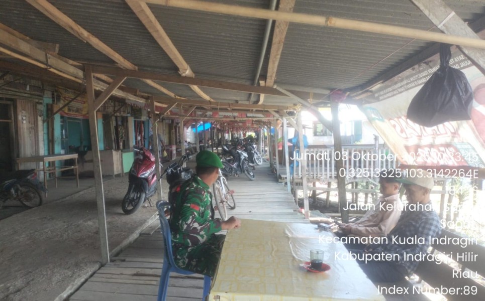 Tiada Henti-hentinya, Babinsa Koramil 04/Kuindra Menghimbau Masyarakat untuk Menanamkan Jiwa Patriot dan Cinta Tanah Air