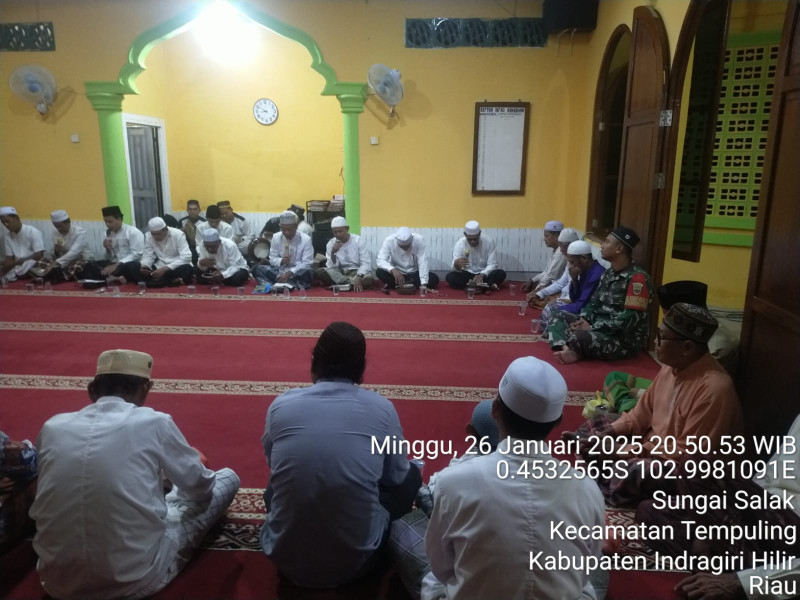 Peringatan Isra Mi'raj, Babinsa Koramil 03/Tpl Ajak Warga Tingkatkan Kebersamaan