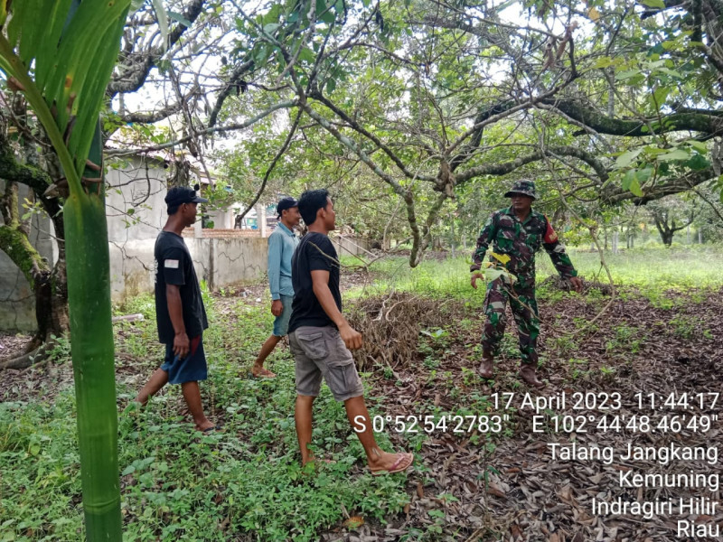 Babinsa Koramil 09/Kemuning Sampaikan Dampak Karhutla