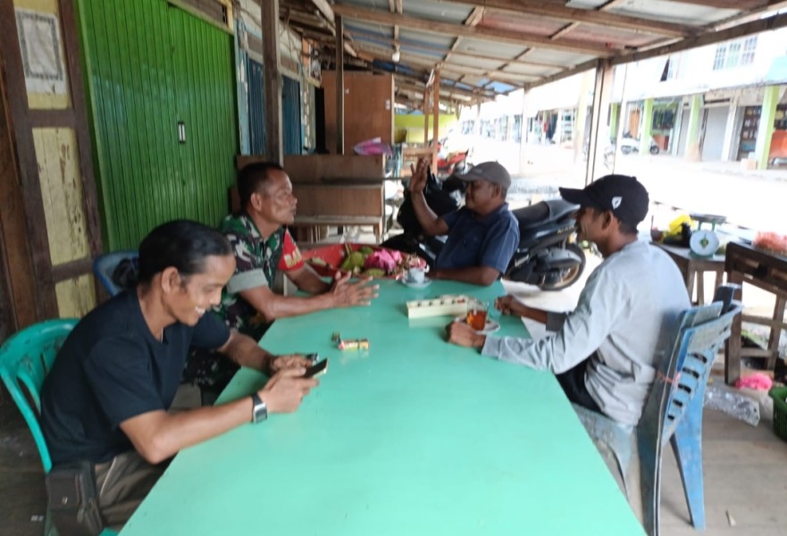 Komunikasi Sosial: Babinsa Koramil 05/Gas Rutin Berinteraksi dengan Warga Binaan