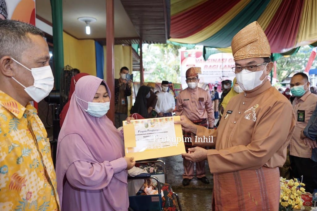 HM Wardan Silaturahmi dengan Para Lansia