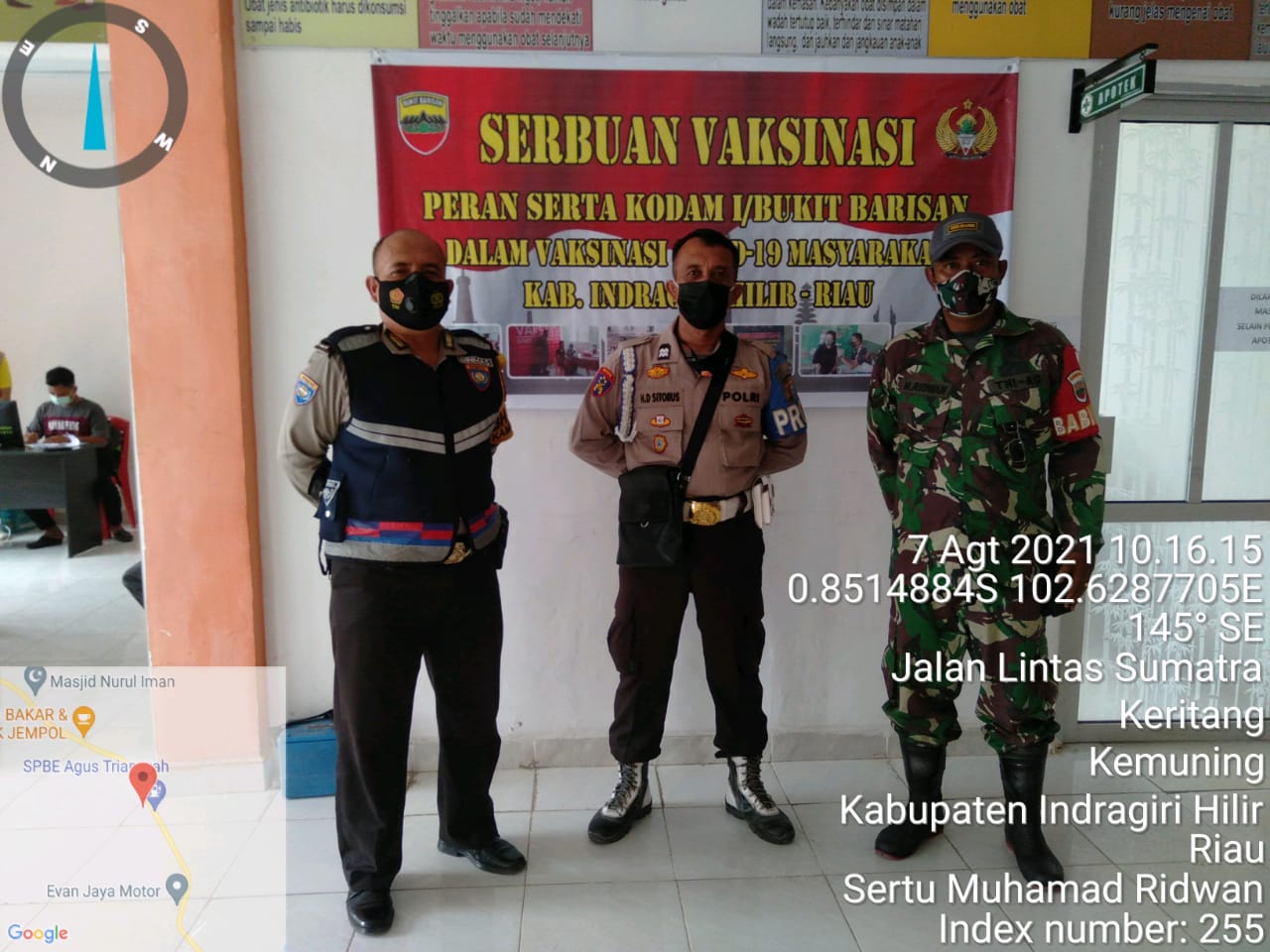 Sertu M Ridwan Dampingi Serbuan Vaksinasi di Keritang Hulu