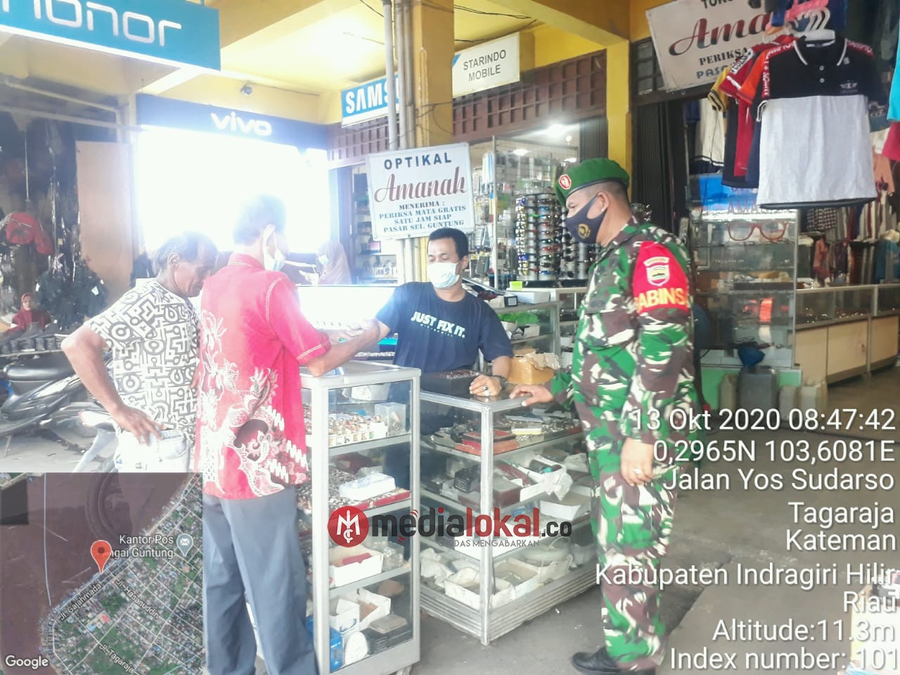 Himbau Warga Patuhi 4 M, Babinsa Koramil 06/Kateman Sosialisasi ke Pasar-pasar