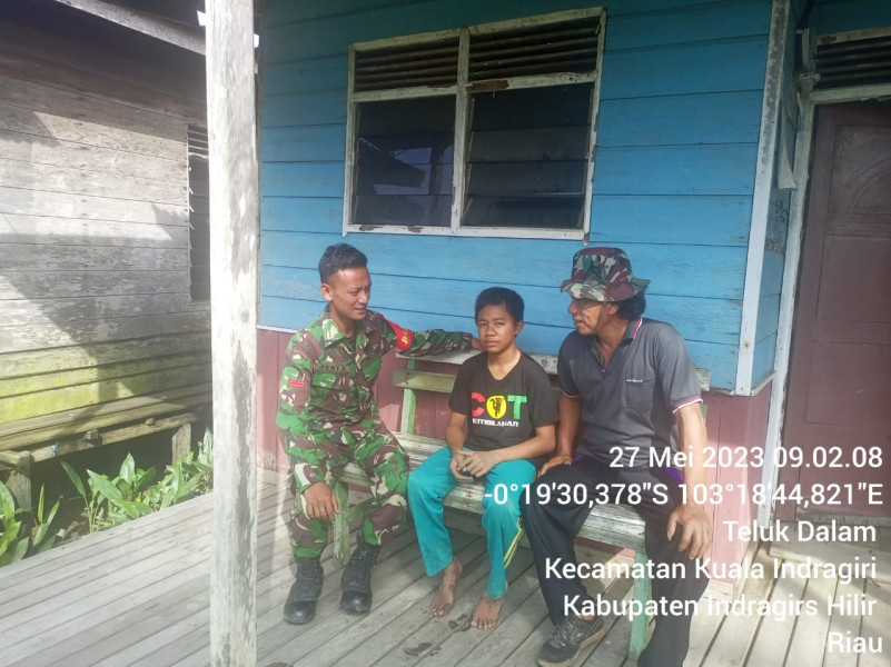 Ciptakan Suasana Yang Nyaman Melalui Komsos Babinsa Koramil 04/Kuindra