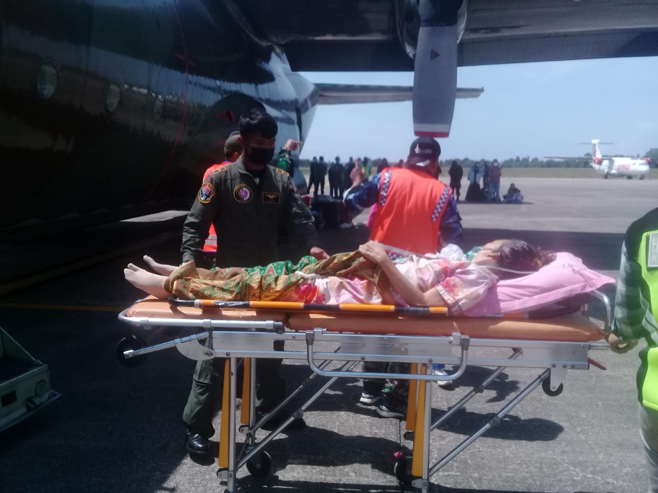 Lanud Hang Nadim Evakuasi Pasien Kanker dari Natuna ke Batam