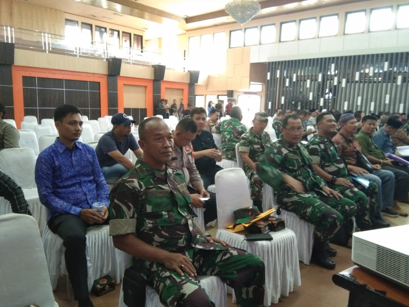 Danpos Concong Pelda Sri Wahyono mewakili Danramil 04/Kdr Rapat Koordinasi Tahapan Penyelenggaraan Pemilu Tahun 2024, Persiapan Distribusi Logistik Pemilu Tahun 2024