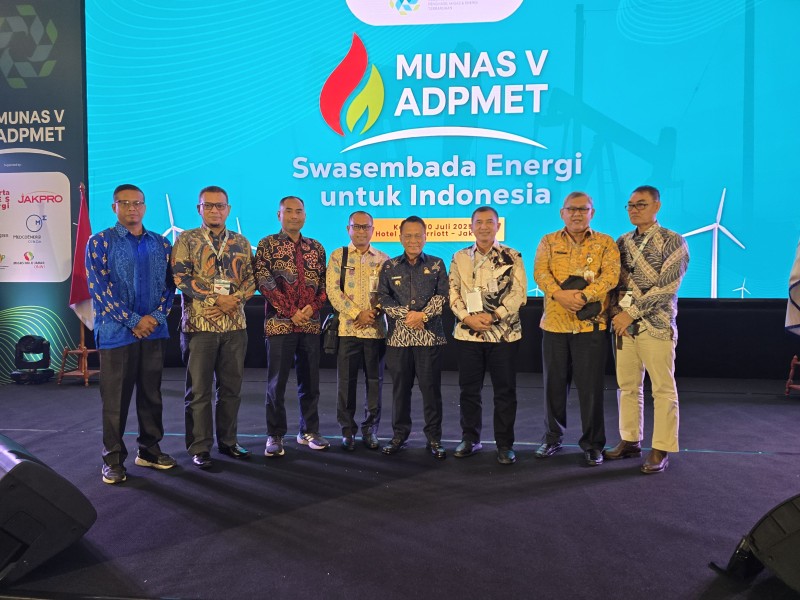 Hadiri Munas Asosiasi Daerah Penghasil Migas, Bupati Rohil Dorong Energi Terbarukan