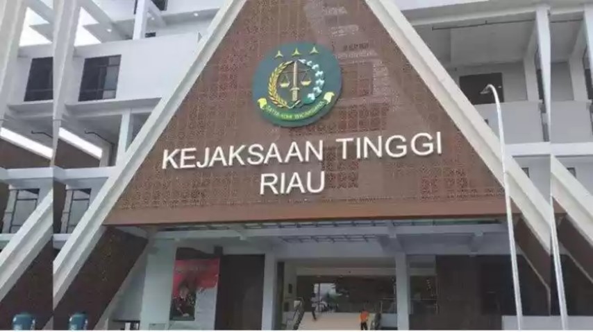 Berkas Dugaan Korupsi Bagian Protokol Setdakab Inhu Diserahkan Ke Datun Kejati Riau, Ada Apa?