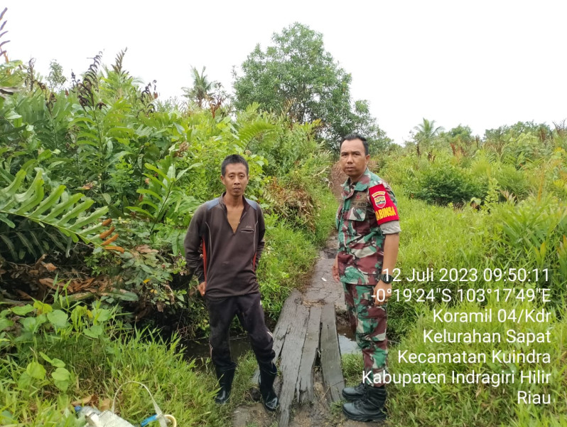 Patroli Rutin Karhutla Terus Dilakukan Oleh Babinsa Koramil 04/Kuindra