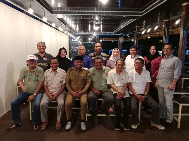 JMSI Riau ''Ngopi Sore'' dengan Bupati Zukri, Kisah Sukses PDIP hingga Pilih Tetap Mengabdi di Pelalawan