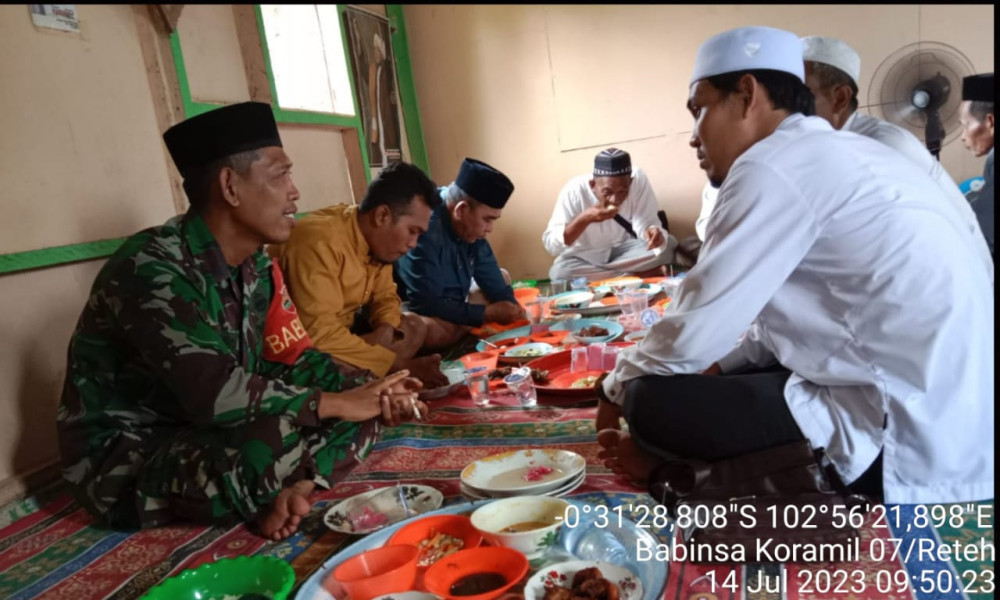 Koramil 07/Reteh Melaksanakan Komsos Dengan Tokoh Masyarakat Untuk Memberikan Pengarahan di Wilayah Binaan