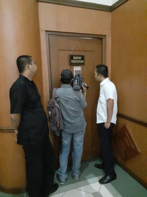 Sekwan DPRD Riau Gelar Silaturahmi Tertutup dengan Dewan Baru, Ada Apa ?