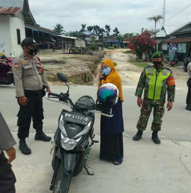 TNI-POLRI di Kerinci Kanan Laksanakan Ops Yustisi Prokes di Jalan Raya