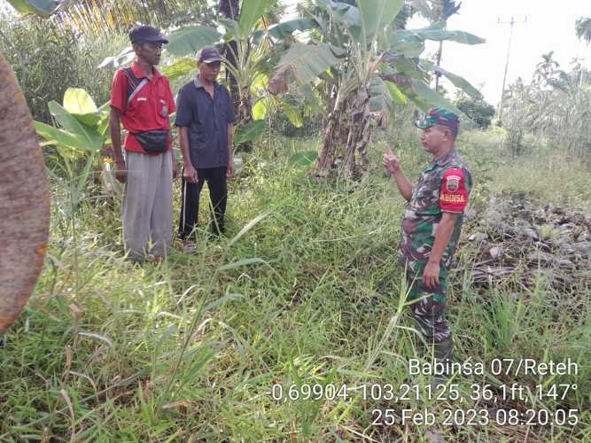 Di Wilayah Kelurahan Pulau Kijang, Babinsa Koramil 07/Reteh Turun Lakukan Patroli Karlahut