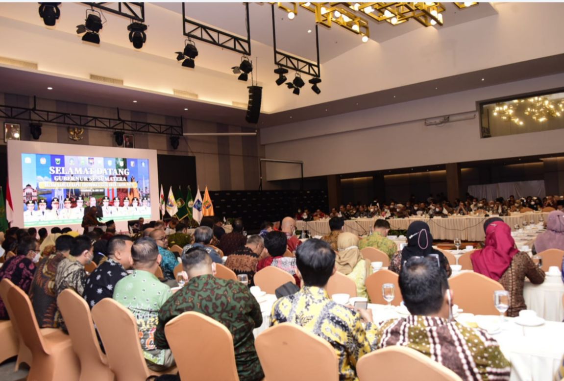 Bupati Bengkalis Kasmarni Ikut Rakor Bersama Gubernur Se-Sumatera