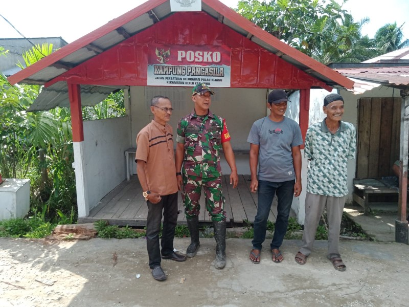 Sertu Johansah Gelar Komsos di Kampung Pancasila, Perkuat Kebersamaan Babinsa dan Warga