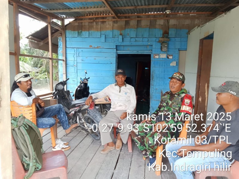 Melalui Komsos Babinsa Koramil 03/Tpl Himbau Kepada Warga Untuk Selalu Waspada Akan Cuaca Hujan
