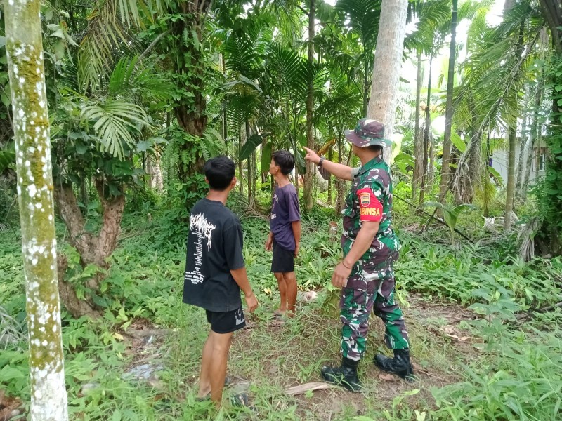 Babinsa Koramil 07/Reteh, Komsos Ini Wujudkan Lingkungan Aman dan Sehat