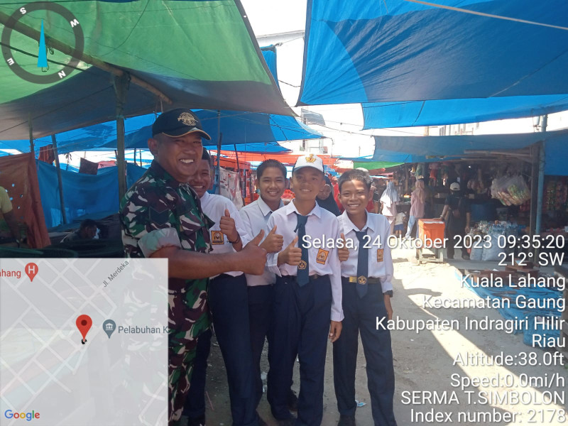 Babinsa Koramil 05/Gas Serma Tota Simbolon Pantau Situasi Pasar Tradisional di Kecamatan Gaung