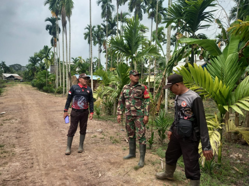 Babinsa 05/Gas Pratu Sandi Wahyudi Rutin Laksanakan Patroli Karhutla di Binaan