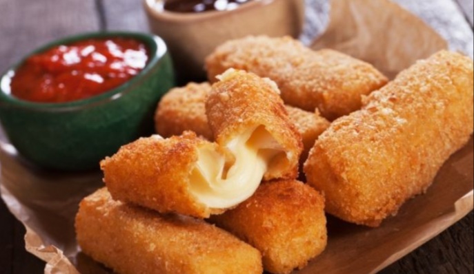 Lumer di Mulut, Ini Resep Membuat Camilan Stik Keju Mozzarella