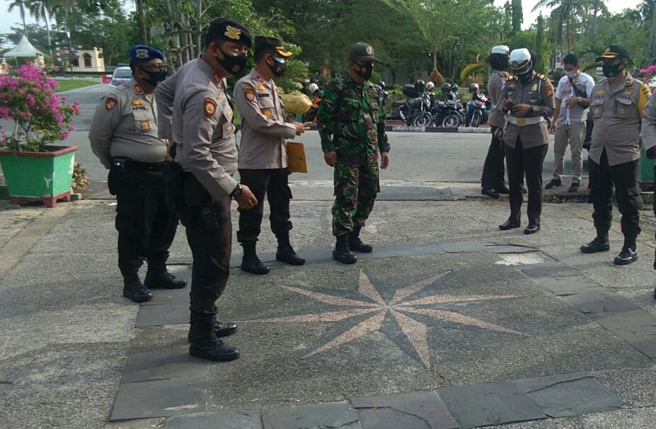 Aparat Gabungan Amankan Rapat Pleno Penetapan Pasangan Terpilih Pilkada Siak