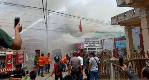 Kerusuhan Para Napi, Lapas di Manado Dikabarkan hingga Terbakar