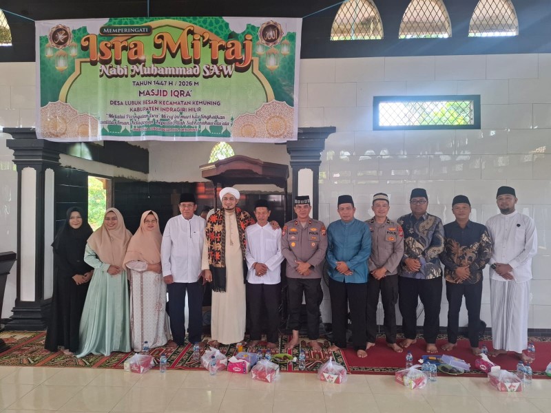 Kapolsek Kemuning Hadiri Acara Isra Miraj di Desa Lubuk Besar, Berikut Pesan-pesan yang Disampaikannya