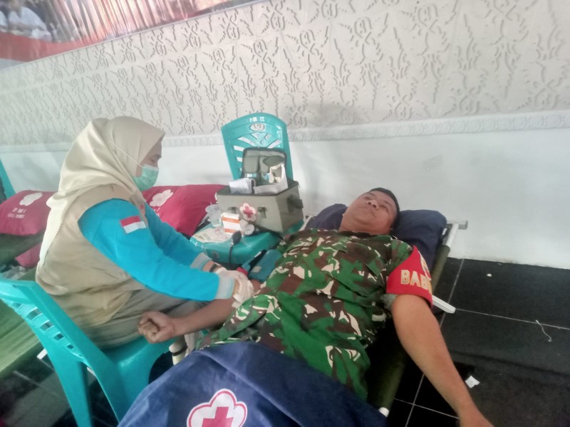 Babinsa Praka LF Siallagan Ikuti Bakti Sosial HUT ke-75 Kodam I/Bukit Barisan, Wujudkan Kepedulian dan Kemanunggalan TNI dengan Rakyat