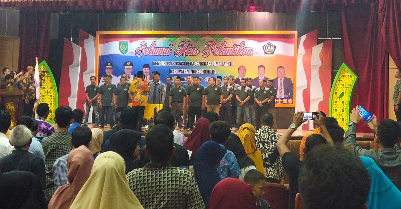 Dilantik Bupati Wardan, Alex Resmi Nahkodai APKL Inhil Priode 2020-2023