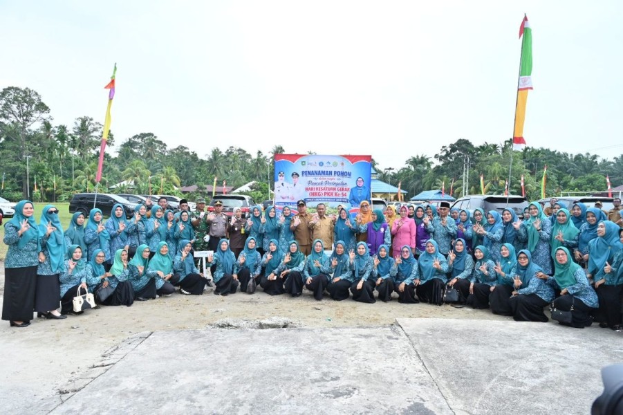 Wabup Bagus Santoso Buka Puncak Peringatan HKG PKK ke-54 dan Sosialisasi Posyandu 6 SPM di Desa Mentayan